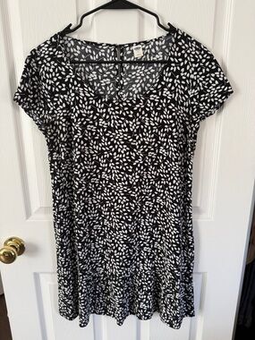 Old Navy Black Dress with White Leaf Print